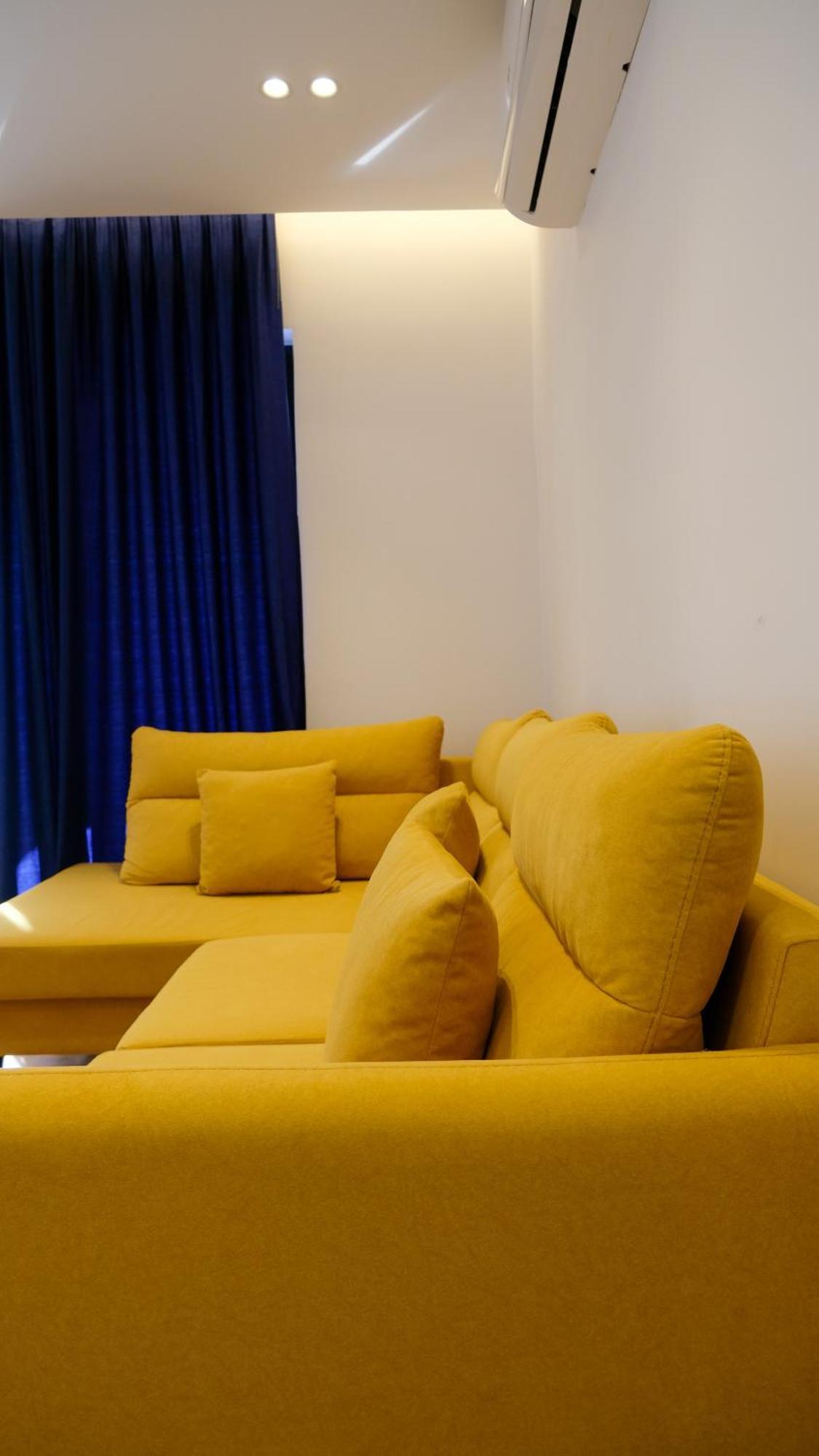2E Center Apartment Тирана Экстерьер фото