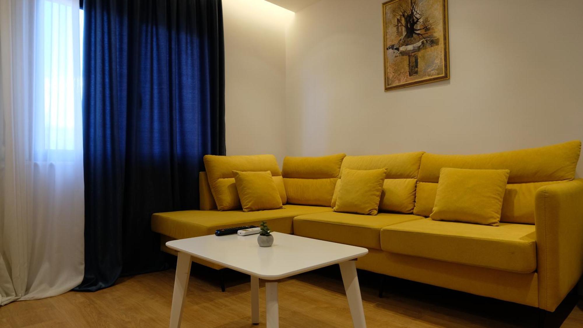 2E Center Apartment Тирана Экстерьер фото