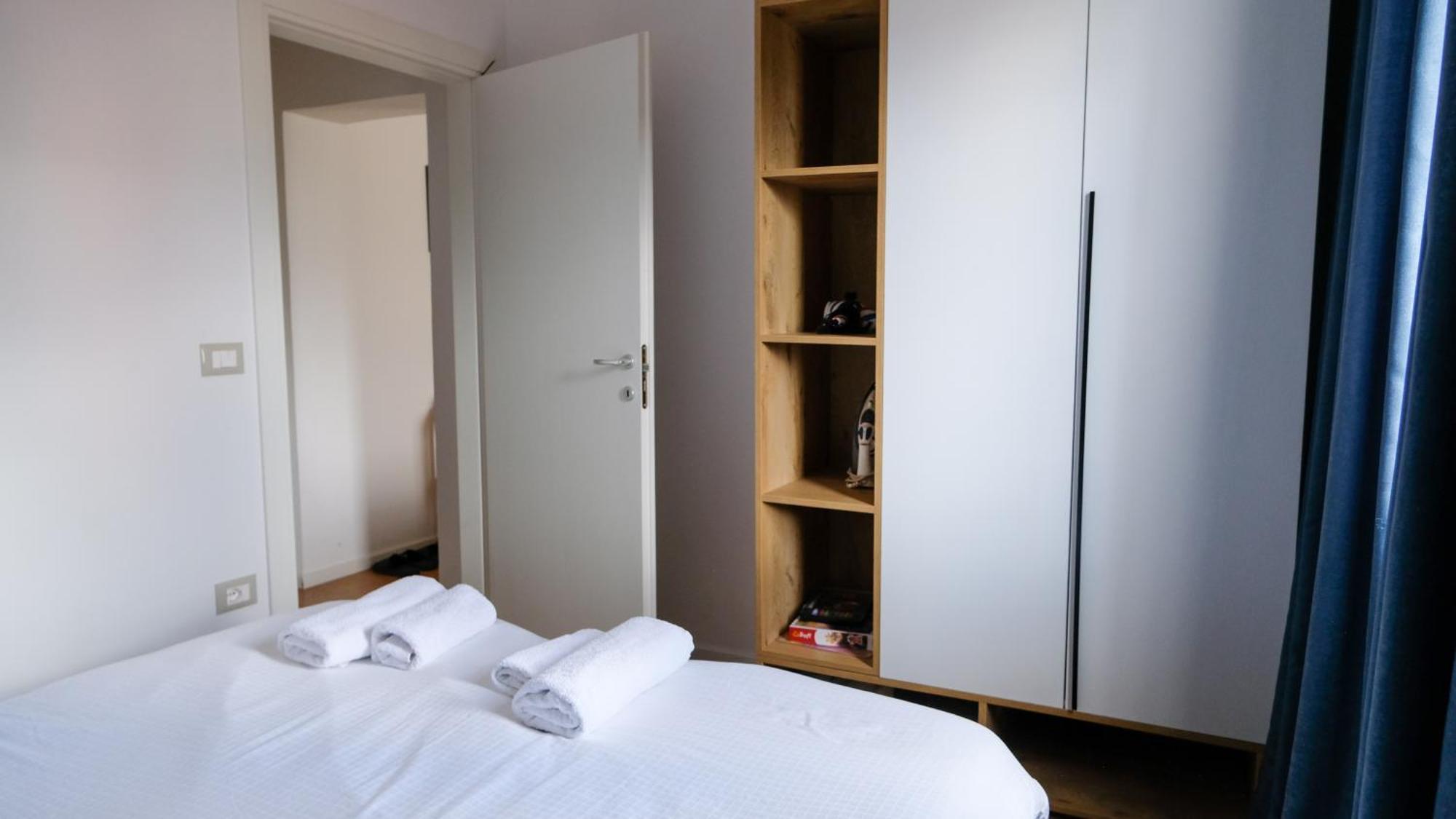 2E Center Apartment Тирана Экстерьер фото