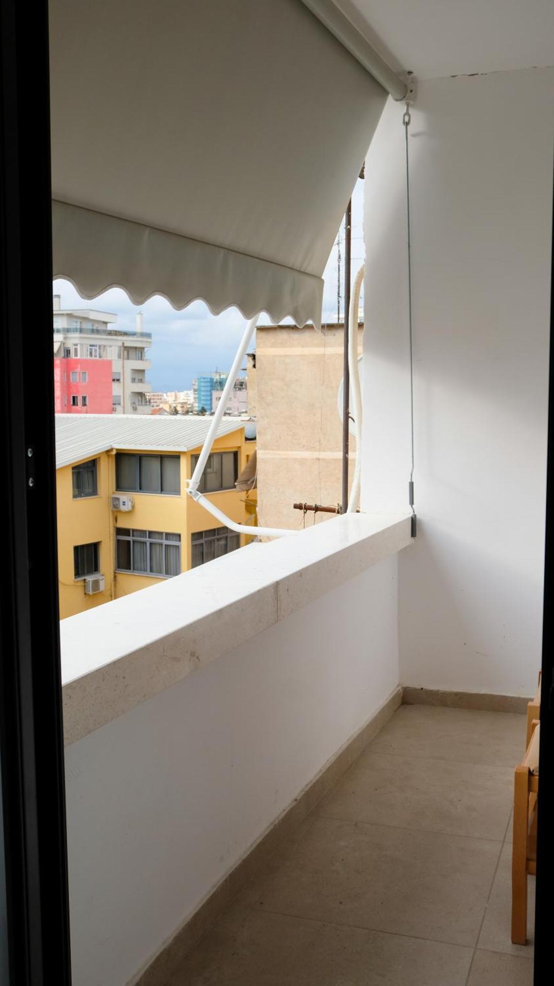 2E Center Apartment Тирана Экстерьер фото