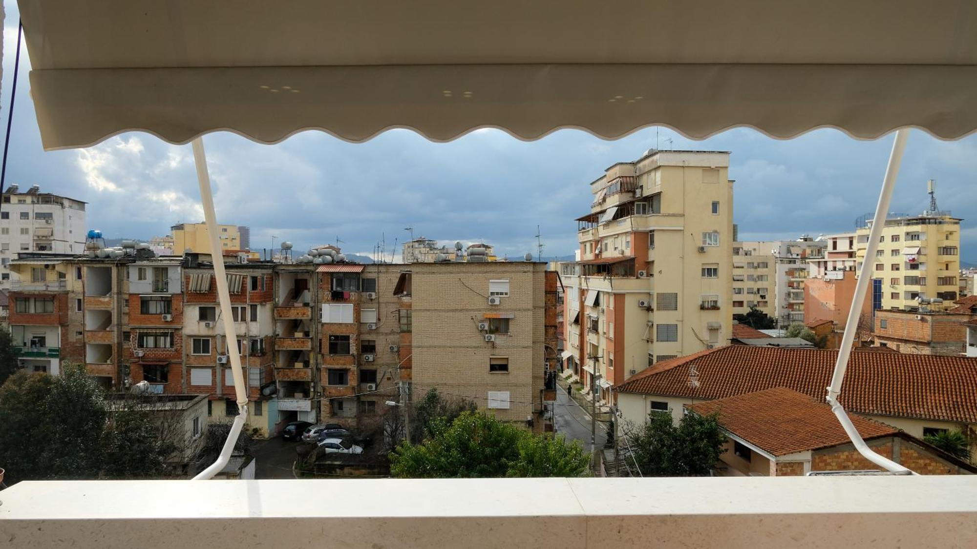 2E Center Apartment Тирана Экстерьер фото