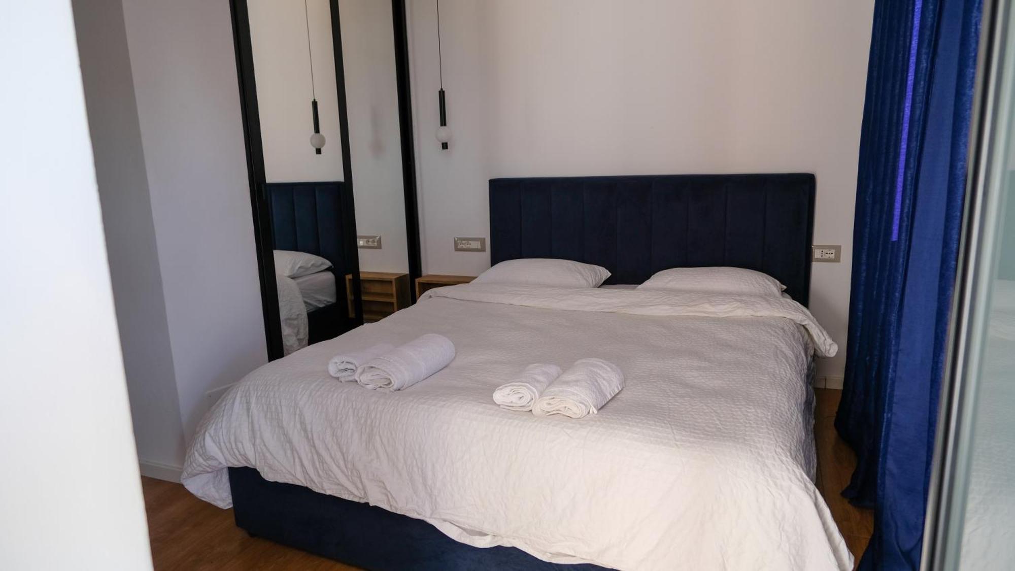 2E Center Apartment Тирана Экстерьер фото