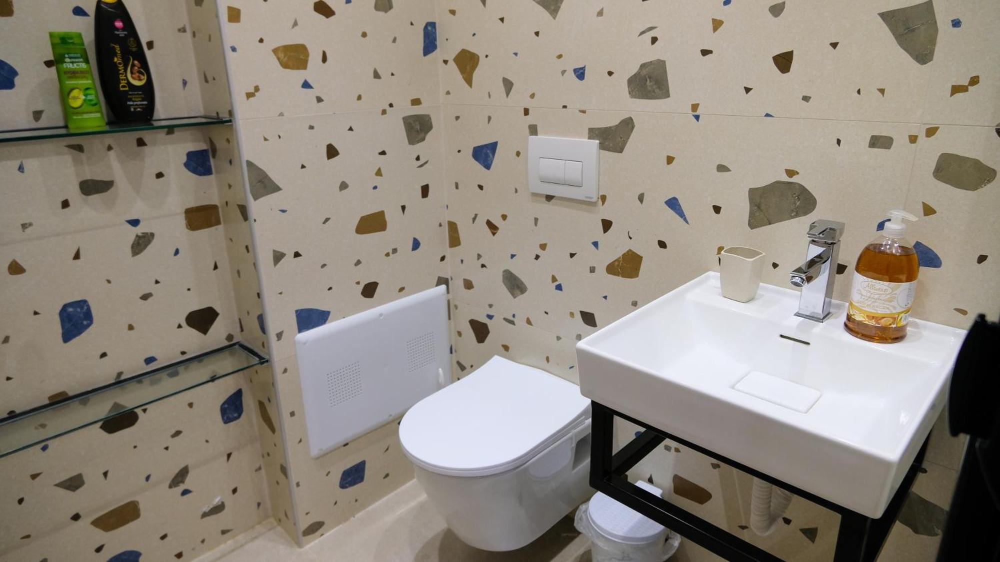 2E Center Apartment Тирана Экстерьер фото